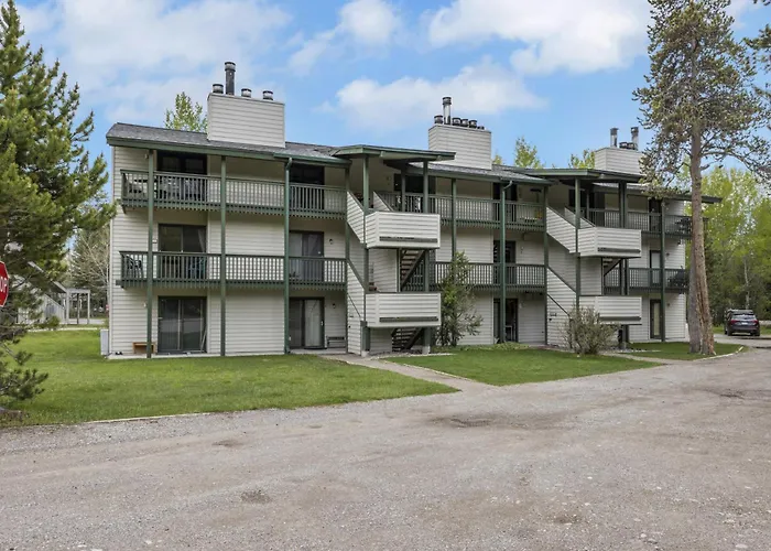 Spruces 11 Apartment *